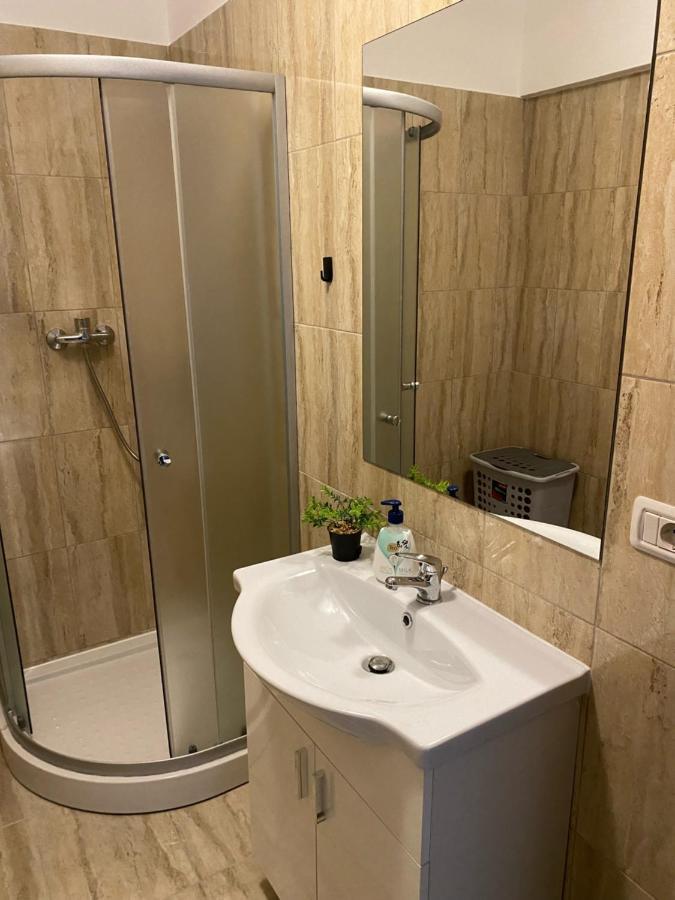 Mall Luxury Apartments باكاو المظهر الخارجي الصورة